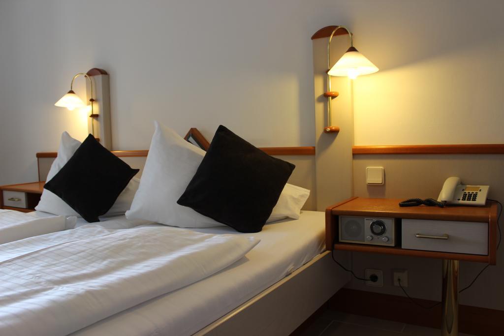 Seehotel Paulitsch Velden am Wörthersee Zimmer foto